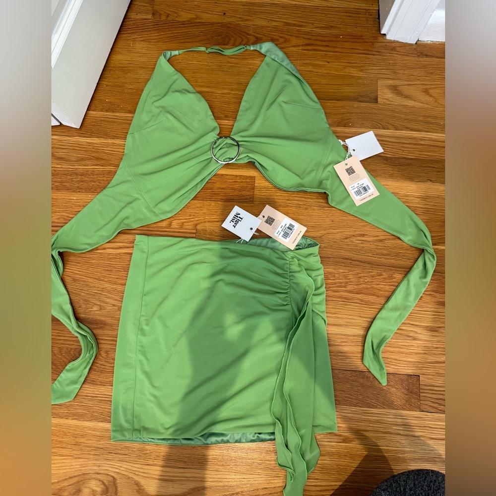 NWT Tiger Mist Nylah Green Skirt Set
